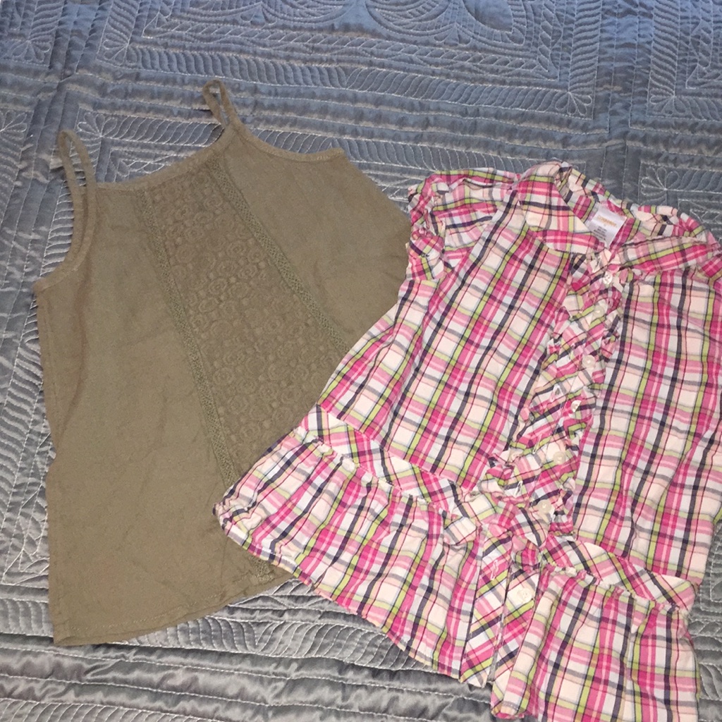 2 Tops